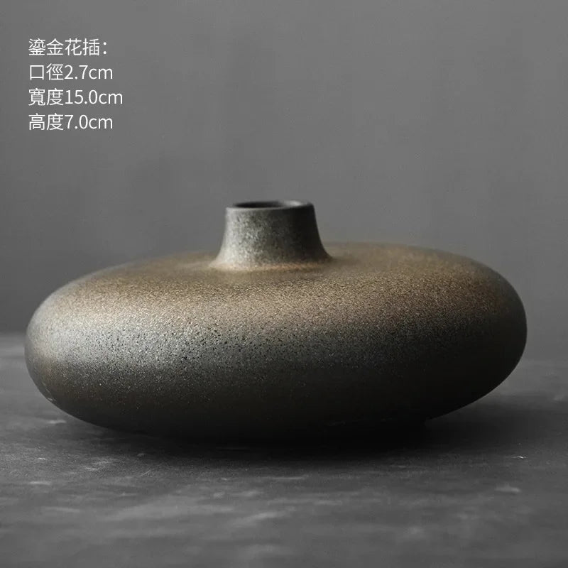 Kyoto Terra – Black Abstract Terracotta Vase